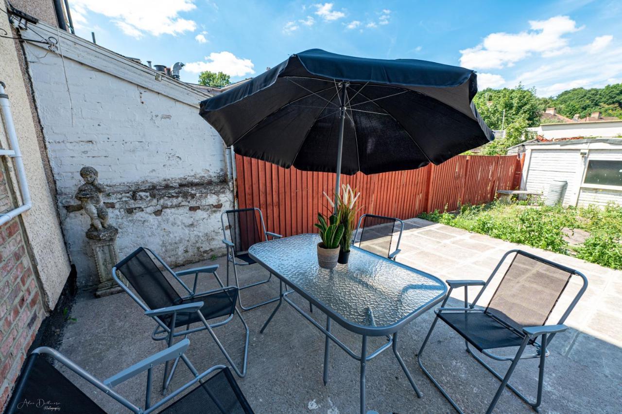 4 Bedrooms,2 Bathrooms House With Free Parking Plumstead  Buitenkant foto